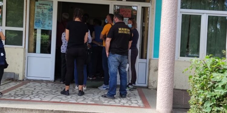 Dečja Kovid ambulanta u Leskovcu otvara se sutra, u Kovid ambulanti se na antigenski test čeka i po 6 sati