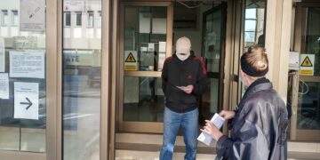 Leskovčanin umro u hodniku Elektrodistribucije, čekajući da preda zahtev da mu ponovo priključe struju