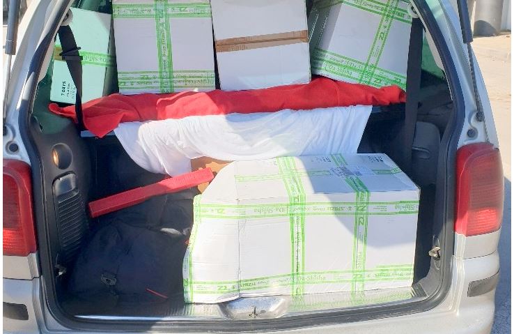 Albanac pokušao da pokrijumčari preko granice 100 kilograma aroma za nargile