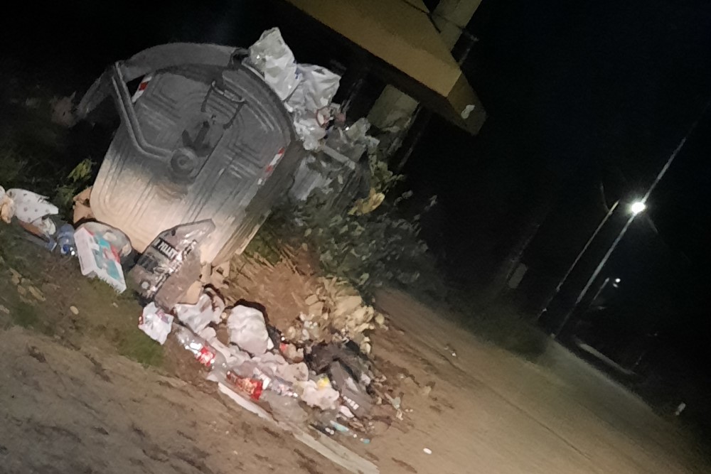 Meštani Donjeg Stopanja danima grcaju u đubretu, u PWW-u uporno spuštaju slušalicu