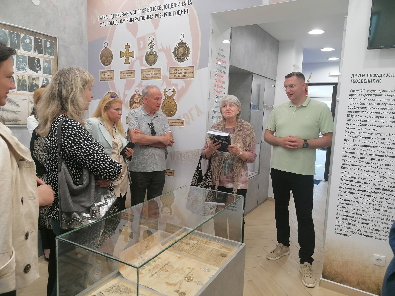 Susrete lekara u Toplici obeležila knjiga o zdravstvu, predavanja, izložba i odavanje pošte doktoru Kalijadisu