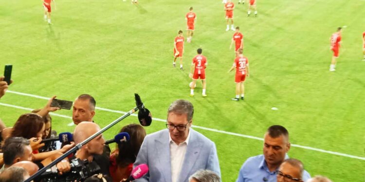 Vučić najavio da će reprezentacija Srbije igrati protiv Bugarske na leskovačkom stadionu u novembru