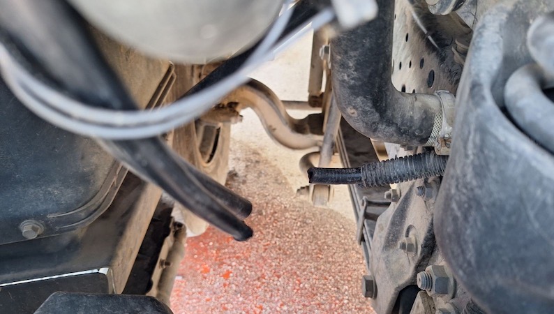 Vandali presekli kablove na kamionu vlasotinačkog Komunalca