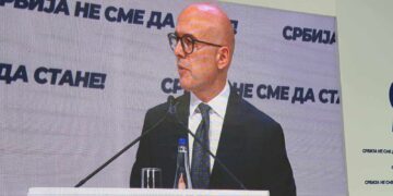 Vučić Leskovčanima do kraja 2027. godine obećao platu od 1.000 evra