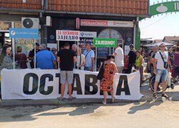 Počelo prikupljanje potpisa za opoziv gradonačelnika, štand od večeras na nezavršenom gradskom trgu