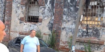 Zakucao se „hyundaiem“ u banderu, deo Leskovca ostao bez struje