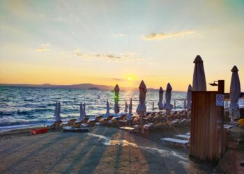 Traži se soba više: Ovakvo interesovanje za “jesenovanje“ u Grčkoj ne pamte ni najstariji turistički poslenici