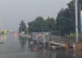 Olujni vetar „šetao“ kontejnere po Leskovcu