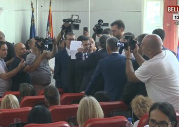 Burne rasprave i prekidanja u niškoj skupštini: Odbornici verifikovali mandate, ali nije jasno na osnovu koje odluke