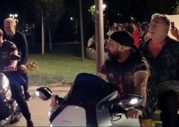 Početak Filmskih susreta u Nišu obeleželi glumci  na motorima i odbijanje filma koji kritikuje vlast
