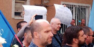 Prosvetari na štrajku dali rok Vladi do 2. oktobra