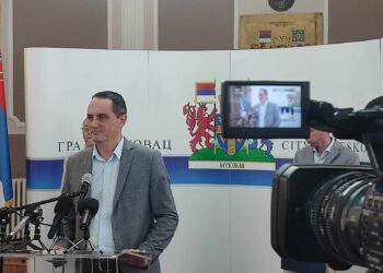 Akcija opozicije za smenu gradonačelnika Leskovca je u suprotnosti sa pravnom regulativom, tvrdi vlast