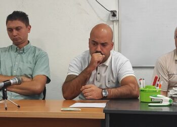 Tomislav Tasić i još nekoliko istaknutih članova Ponoševog pokreta prešli u Grupu građana „Svi za jednog, jedan za sve“