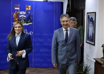 Đurđević-Stamenkovski obećala besplatne udžbenike u Vranju od naredne godine