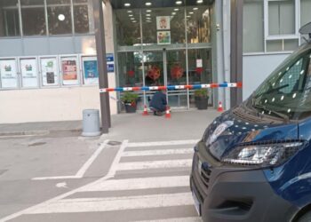 Evakuisana „Osmospratnica“, na licu mesta policija i vatrogasci