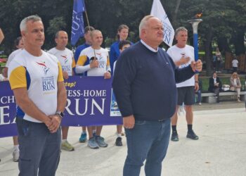 Baklja mira uručena gradonačelniku Leskovca