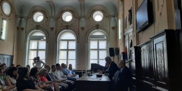 Četiri odbornika SNS odustala od svojih mandata
