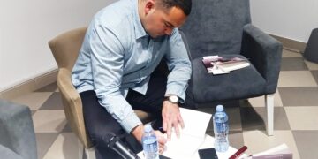 Aleksandar Stojanović na promociji nove knjige: Moje pesme i priče su medij, kroz koji poručujem šta mislim i osećam