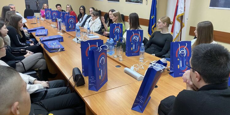 Srednjoškolci iz Jablaničkog okruga posetili Ministarstvo za Evropske integracije