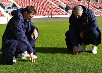 Radujko i Stojanović obišli stadion u Leskovcu, teren u znatno boljem stanju