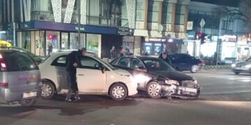 Inspektori leskovačke policije izazvali udes u centru grada?