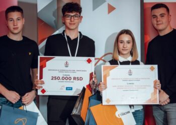 Tim srednjoškolaca iz Leskovca osvojio prvo mesto na „Svetioniku znanja“