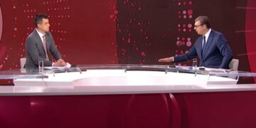 Sat vremena čiste panike na RTS-u kao dokaz da se Vučić po prvi put uplašio, i to studenata