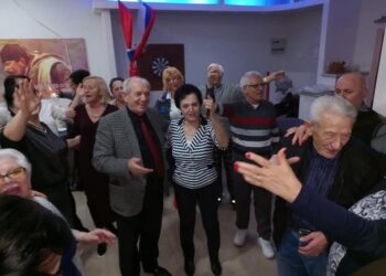 I penzioneri iz Niša prete protestima