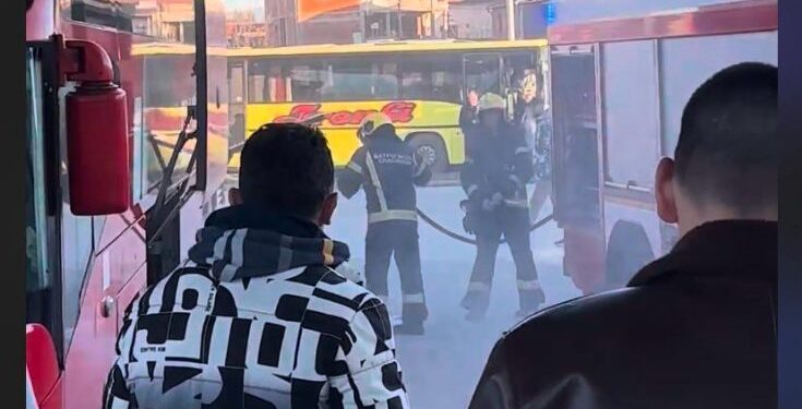 Zapalio se autobus na gradskoj stanici u Leskovcu