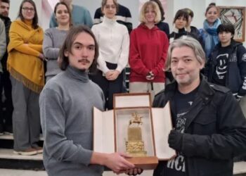Najprestižniju gradsku nagradu pisac Dejan Stojiljković predao studentima