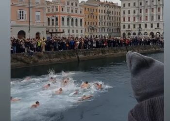 Za Časni krst se plivalo i u Trstu, gde živi velika zajednica Lebančana i Leskovčana