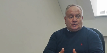 Cvetanović sumnja da Bata CHF i Ana Volf instruiraju i pokušavaju da vode studentske proteste u Leskovcu