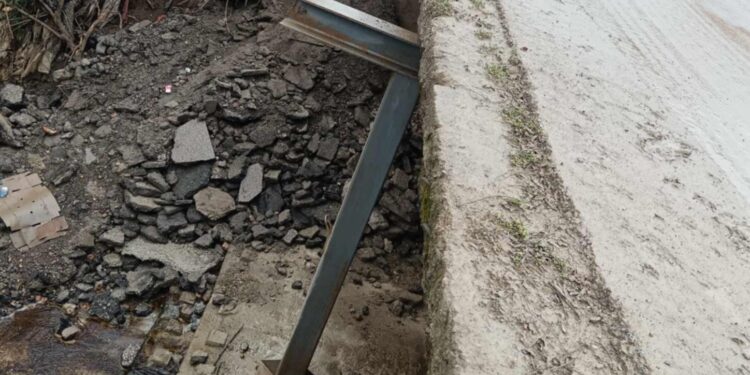 Povio se most koji spaja četiri sela u okolini Leskovca sa ostatkom sveta, samo što ne padne