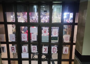 Pojedinci, šta tačno ne razumete u instrukciji “Studenti u prvim redovima“