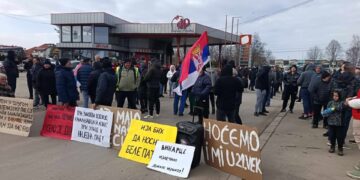 Vinarčani i danas blokirali izlaz iz Leskovca kod „Naše pumpe“