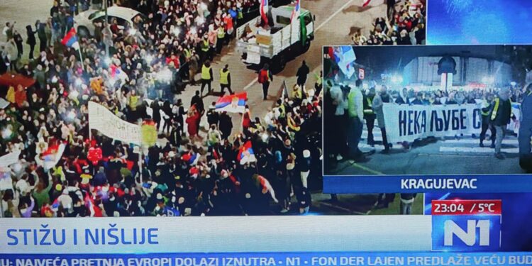 Kragujevac dočekao studente: Posle četiri dana pešačenja studentske kolone iz tri pravca ušle u grad