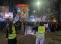 Na studentskim protestima u Leskovcu ikone Svetog Save, patrijarha Pavla i skandiranje ispred sedišta grada: Lopovi, lopovi!