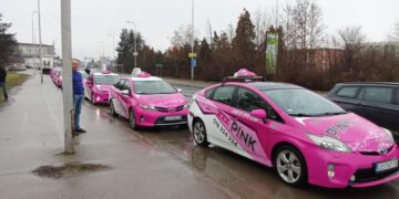 Taksisti iz Leskovca krenuli za Niš po studente