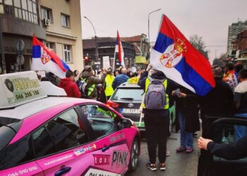 Leskovčani pozivaju na bojkot taksi udruženja koja nisu želela da dovezu studente iz Niša