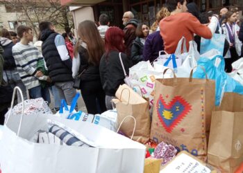 Gimnazijalci i ekonomci, 100 dana blokade obeležili kroz humanitarne akcije