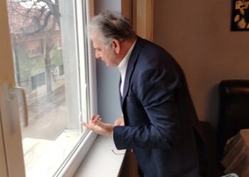 Tužilaštvo potvrdilo: Na prozoru dr Milića oštećenje najverovatnije nastalo dejstvom dva projektila