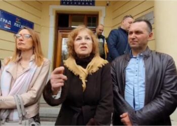 Opozicija ponovo kritikuje rad slobodnih novinara, režimske ne dira, a druge optužuje da maltretiraju pitanjima