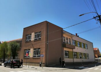 Mrtav pijan upao u školu pa nasrnuo na čistačicu koja nije dozvolila da ode u toalet koji koriste deca