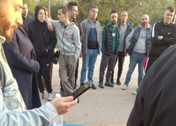 U Brestovcu održan prvi zbor građana: Meštani izneli mnogo problema, ali i negodovali zbog prisustva pojedinih Leskovčana ovom skupu – VIDEO