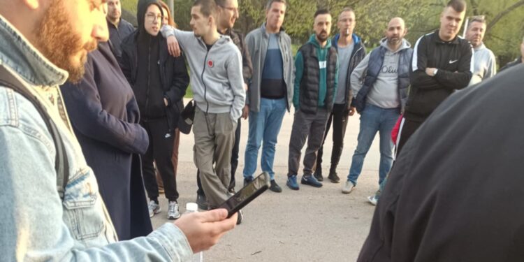 U Brestovcu održan prvi zbor građana: Meštani izneli mnogo problema, ali i negodovali zbog prisustva pojedinih Leskovčana ovom skupu – VIDEO