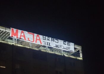 Prosidba u ponoć kod železničke stanice