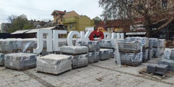 Planirano je da uređenje dela trotoara u centru Leskovca traje 150 dana