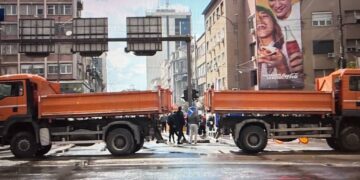 Niš ovog trenutka: Vučićeve pristalice kao u toru, studente po prvi put ne obezbeđuje policija