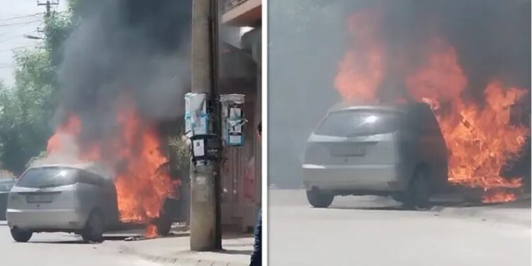 Auto sam krenuo dok je žena bila u mesari, a onda buknuo