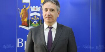 Gradonačelnik Vranja zarađuje oko 230.000 mesečno